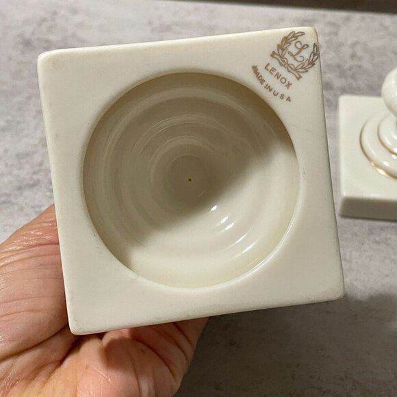 Lenox Set of Two Neoclassical Style 4" Footed Single Taper Candlestick Holders - Picture 5 of 6